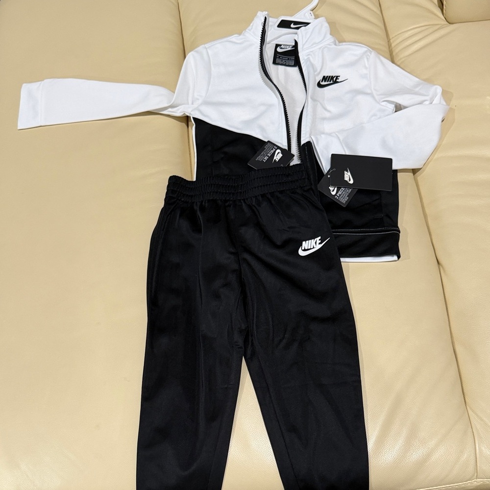 Nike Monochrome Athletic Set